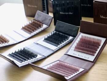 アン(anne)の写真/《デザインのロッド/エクステ種類も豊富!》自まつげが少ない方、ボリュームを出したい方に◎全MENUケア付♪