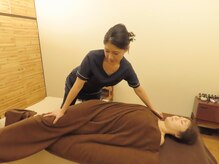 腸とVIO脱毛の専門サロン aloalo（アロアロ）の雰囲気（足の指先から骨盤を整える土台づくりで深部までアプローチ）