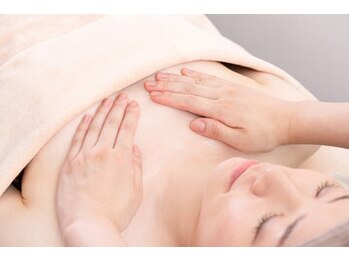 清雅エステサロン 西川口の写真/年齢や姿勢に負けない、美しいバストラインへ！整えて、育てて、自分史上最高のデコルテ美を☆