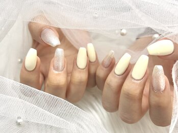 #バターイエロー