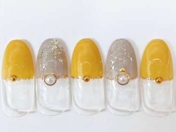 フレンチネイル　¥4380