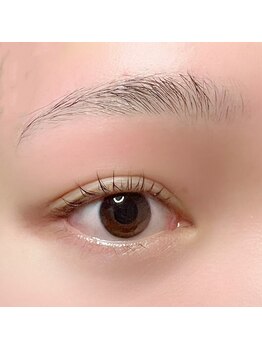 シュシュ(chou*chou)の写真/眉毛のケアはプロにお任せください♪＜アイブロウ&韓国☆マツパ＞でメイク時間短縮&垢抜けが叶います！