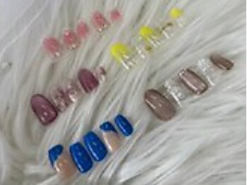 ベベ 伊丹店(BeBe)の写真/【シンプル～華やかまで！】上品さの中に、さりげないオシャレを楽しめる大人のための定額ネイル★