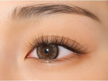 ブランシェネイル(Branche Nail)の写真/ナチュラル派におすすめ！60分付け放題で自然に盛れるナチュラルで可愛い目元に♪