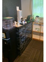 和サロン 佐賀本店/スタッフが笑顔でお迎え♪