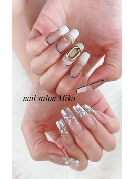 ミコ(Miko)/アシンメトリースカルプ