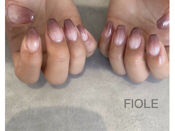 フィオル(FIOLE)/グラデーションネイル