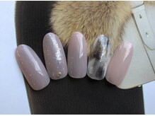 アウラ ネイルサロンアンドスクール(aula)/フリーデザイン　8,580円