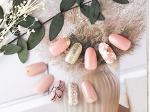 フォーシーズンズ(Four Seasons)の雰囲気（上品きれいめ春ネイル♪）