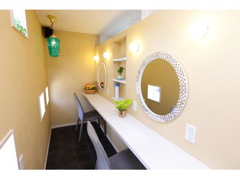 エステサルビア/メイク室