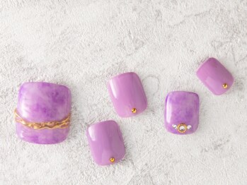 フットパープルネイル