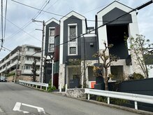 ダブル(DOUBLE)/【道案内】6.右手の黒い建物の2F