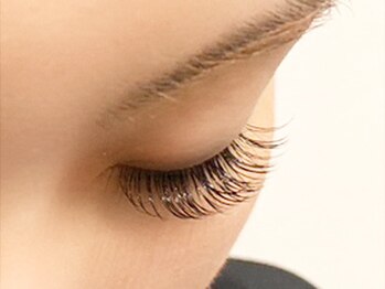 セレビアイ 星が浦店の写真/【上140~180本つけ放題セーブル/フラット/LEDフラット】LEDエクステはライトでグルーを完全硬化し高持続◎