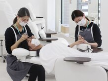 グルス(GRUS)/ネイル&アイの同時施術