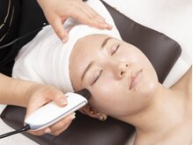 エイナミビューティサロン/フェイシャル4/目元のたるみ改善