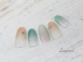 2色のパウダーとマグネット