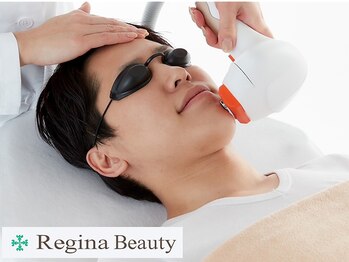 レジーナビューティー(Regina Beauty)の写真/【短時間&脱毛効果も高い♪】お客様に合わせて痛みを軽減する丁寧な照射が大好評◎男性脱毛士が施術！