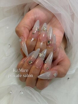 リミレ(Re:Mire)の写真/【1本300円～長さ出しOK】折れてしまった爪、亀裂が入った爪の修復にも！必要な本数だけ長さ出しができる！