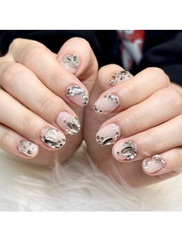 マイオティック ネイル(miotic nail)/ストーン尽くしデザイン