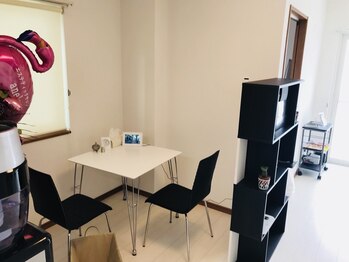 アネル うるま店(anel)/一軒家風で落ち着いた店内です★