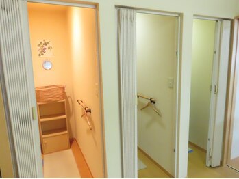 安達カイロプラクティックオフィス/☆更衣室☆