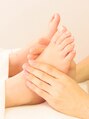 ソラリ(solari) 足裏の反射区を刺激して内臓に休息を 踵や甲を緩め土台の調整