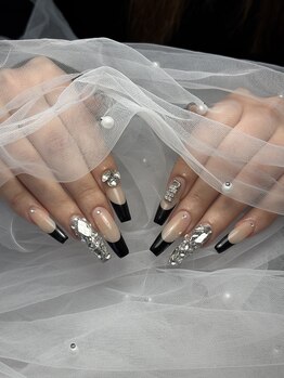 コア(Koa)の写真/《チップ長さだし》豪華パーツ無制限つけ放題で指先を華やかに！持ち込みデザインやり放題メニューも◎