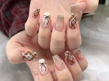 サラ(Sara)の写真/1番人気♪ちゅるちゅるキラキラうる艶アートコース！フリーアートは自分好みのネイルを再現★持込画像可◎