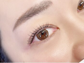 ロロラッシュ アイブロウ マツゲパーマ(RoRo LASH)/ナチュラルメイクでも決まる!