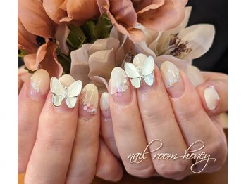 ハニー(honey)/フレンチ&蝶パーツ♪