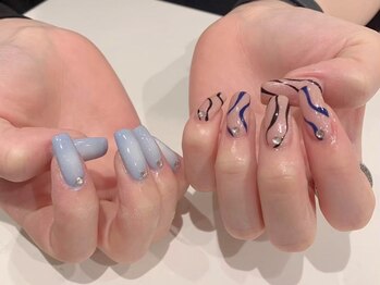  かっこいい フットネイル 夏