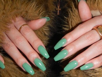 エックスネイルトウキョウ(X NAIL TOKYO)の写真/トレンドのロングネイルなら当サロンへ♪爪の状態に合わせ、魅力的に見える黄金バランスを追求します☆