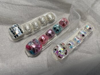 ネイルアンドアイラッシュスタジオ シュシュ(chouchou)/キラキラフットネイル