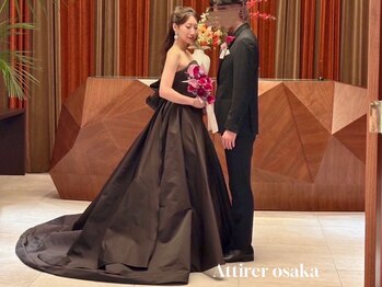 アティレ オオサカ(Attirer Osaka)/2025年秋冬婚/プレ花嫁の曲線美