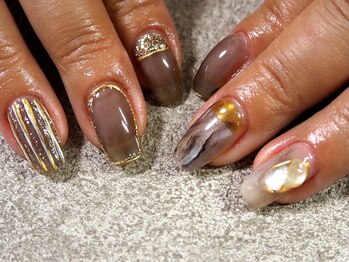 モグネイル(Mogunail)/大人艶ニュアンスネイル