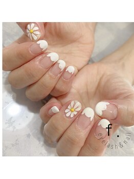 エフドット(f.)/スカラップネイル