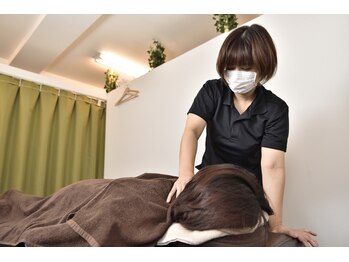 ほぐらく猫/寒いときはもみほぐし!