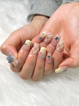 シャルム(Charme)/チェックネイル