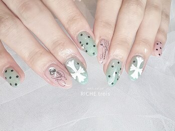 リッシュ トロワ(RICHE trois)/ミントグリーントレンドネイル