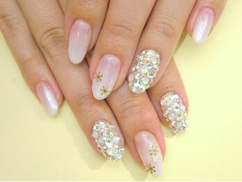 ネイルサロン ドレリッチ 大宮店(drerich)/ホワイトグラデーション敷き詰め