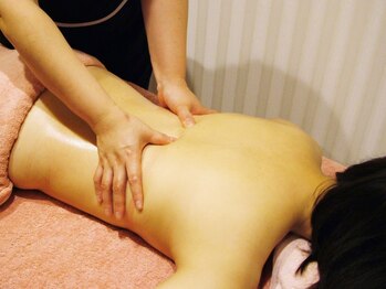 癒し処 ゆらぎ 神戸三宮駅前/アロマオイルマッサージ/リンパ