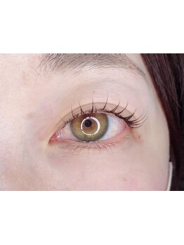 ナチュラル上品な目元にしたい