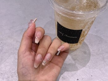 インザピンクリリー(in the pink LILY)/チークネイル/フレンチネイル