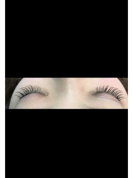 フリルアイビューティ 豊中店(Frill Eye Beauty)/