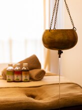 ビーハーブ(Bee Herb)/ハーブオイルとシロダーラ