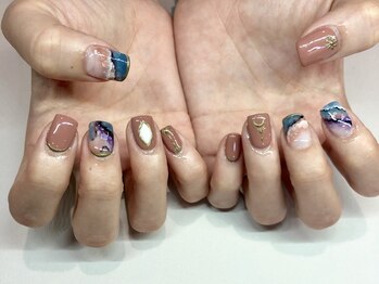 プリズム(PRISM)/ジェルネイルニュアンス夏ネイル