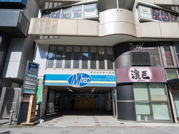 オリス 名古屋店(oliss)/こちらのビルにお入りください♪