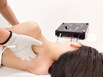 キーオブフェイス(Key of Face)/EMSで肩甲骨にアプローチ！