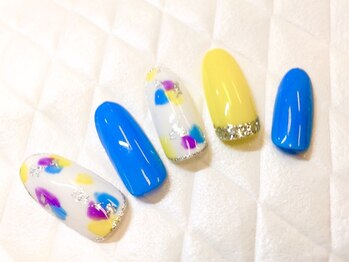 グラマーネイル(Glamor nail)/ワンカラー×ビビット柄