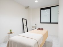 ラヴァン(LaVan)の雰囲気（ゆったりとくつろげる広い施術室となっております）